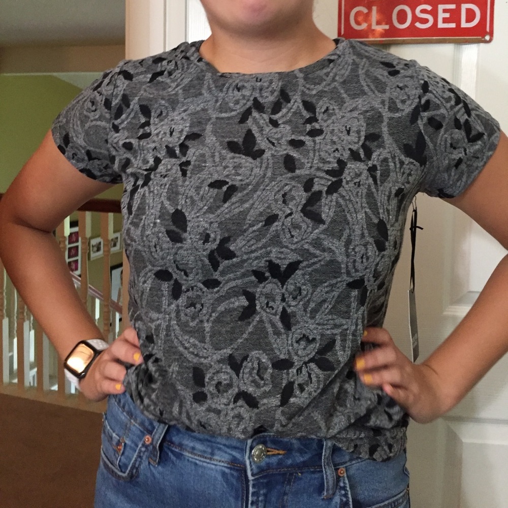 ✨simply Vera Wang shirt✨